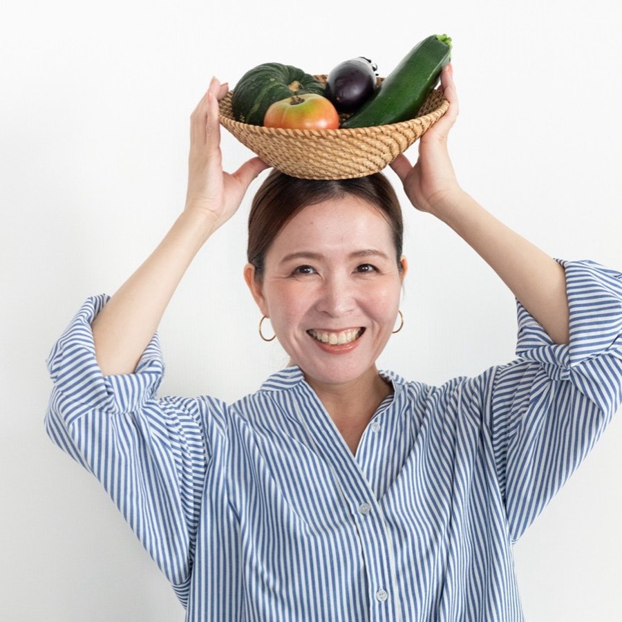 笑顔の石川亜矢さん